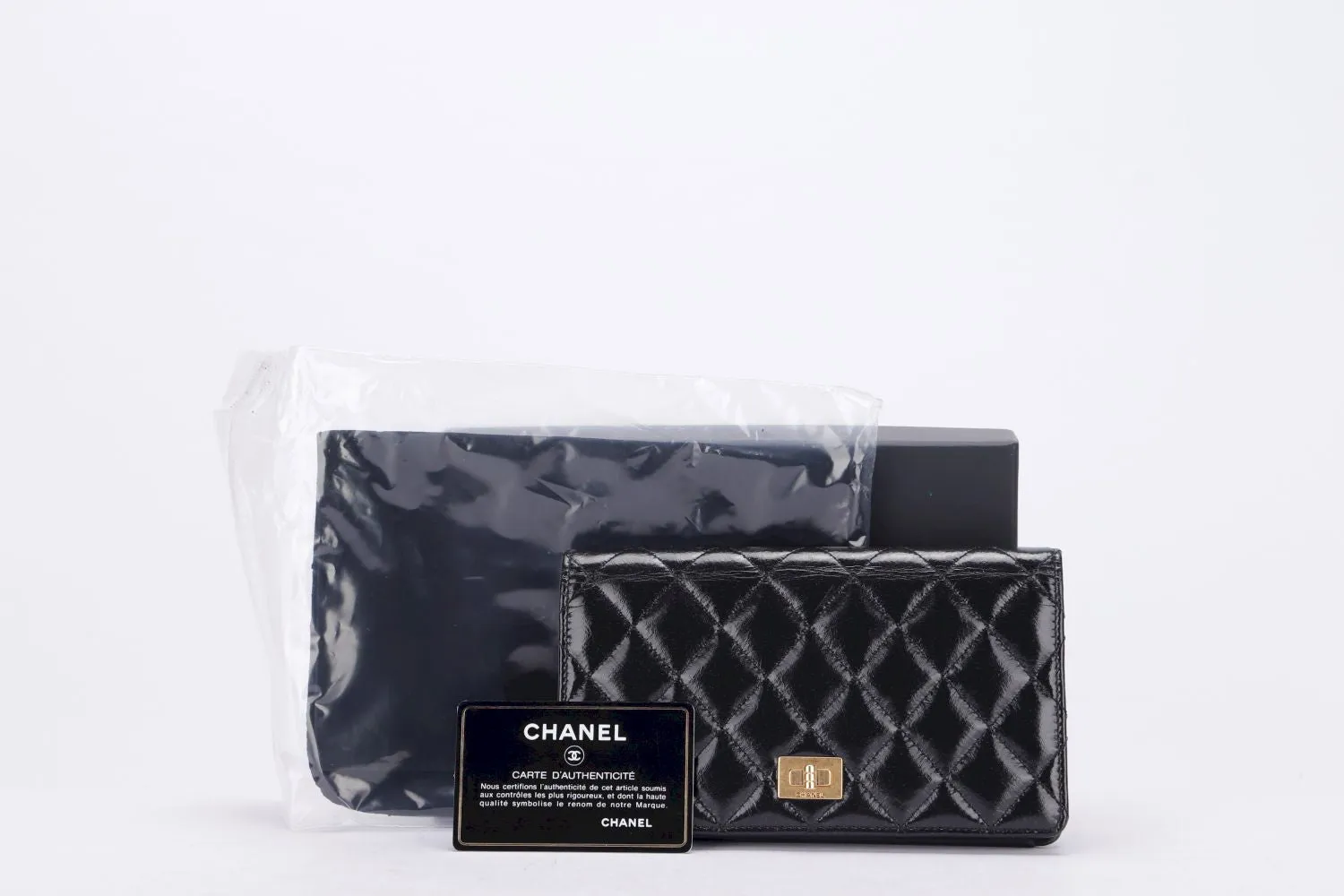 Chanel Reissue Distressed Long Bifold Wallet (2053xxxx), Black Color Leather, Gold Hardware, with Dust Cover & Box