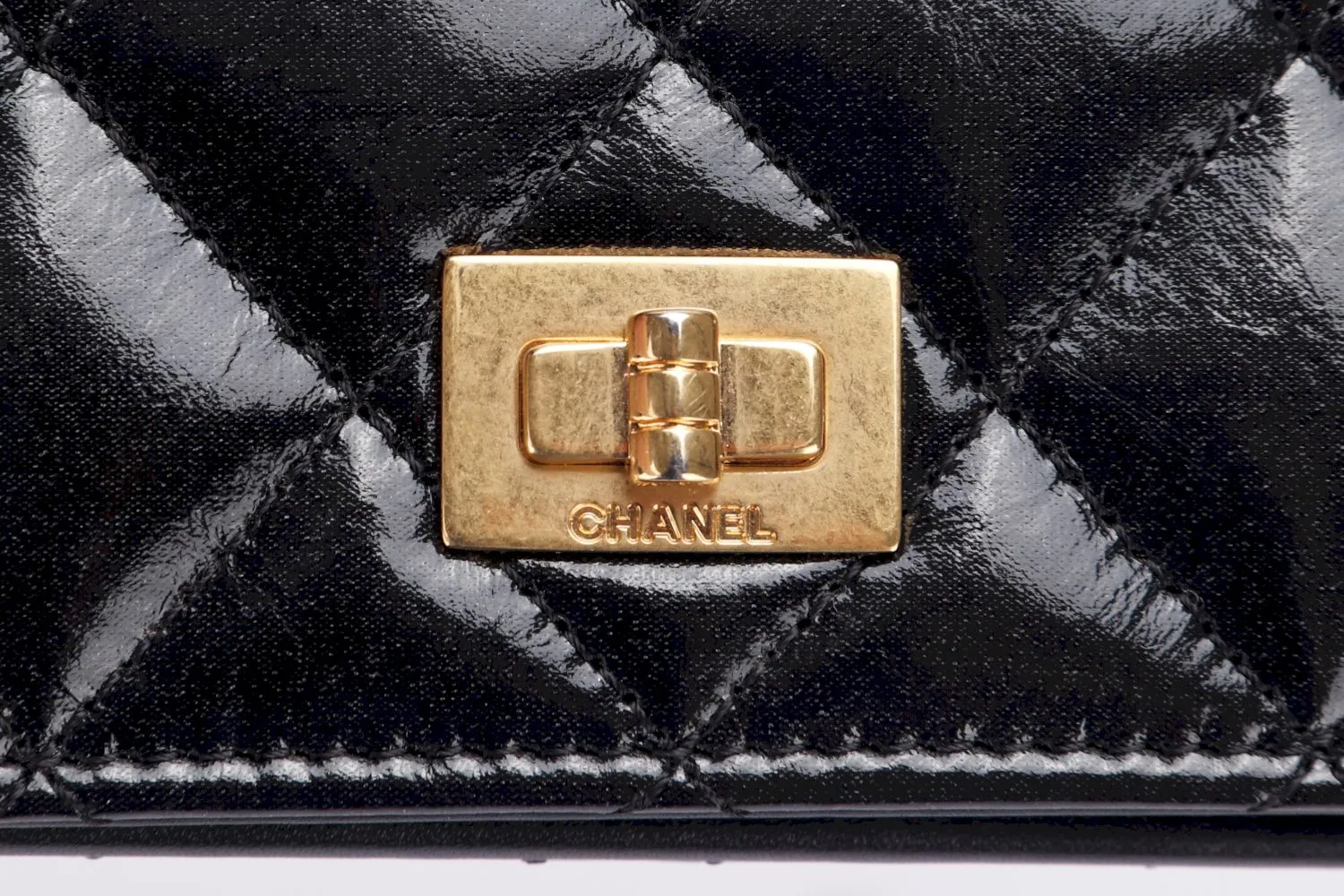 Chanel Reissue Distressed Long Bifold Wallet (2053xxxx), Black Color Leather, Gold Hardware, with Dust Cover & Box