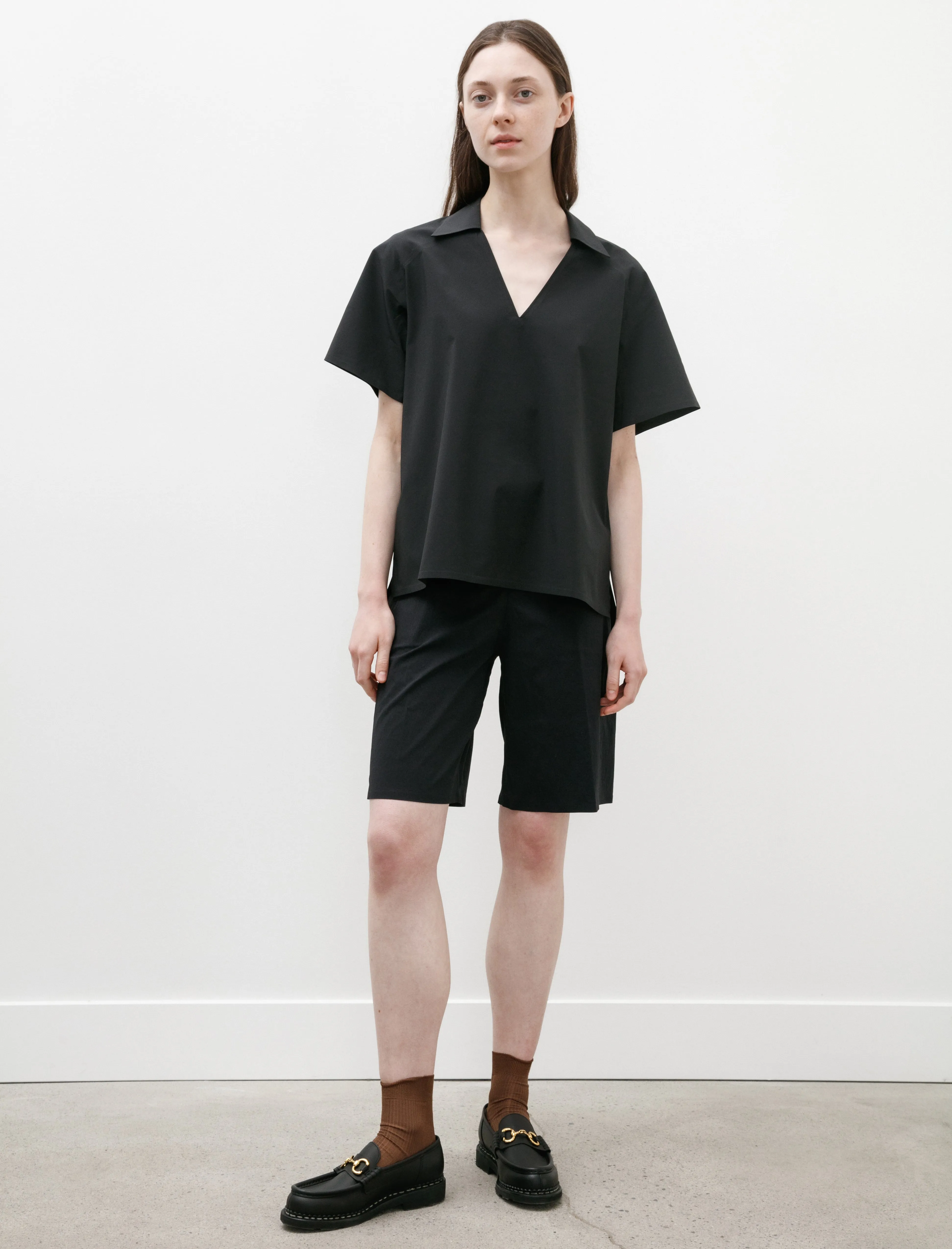 Eave V-Neck Shirt Black