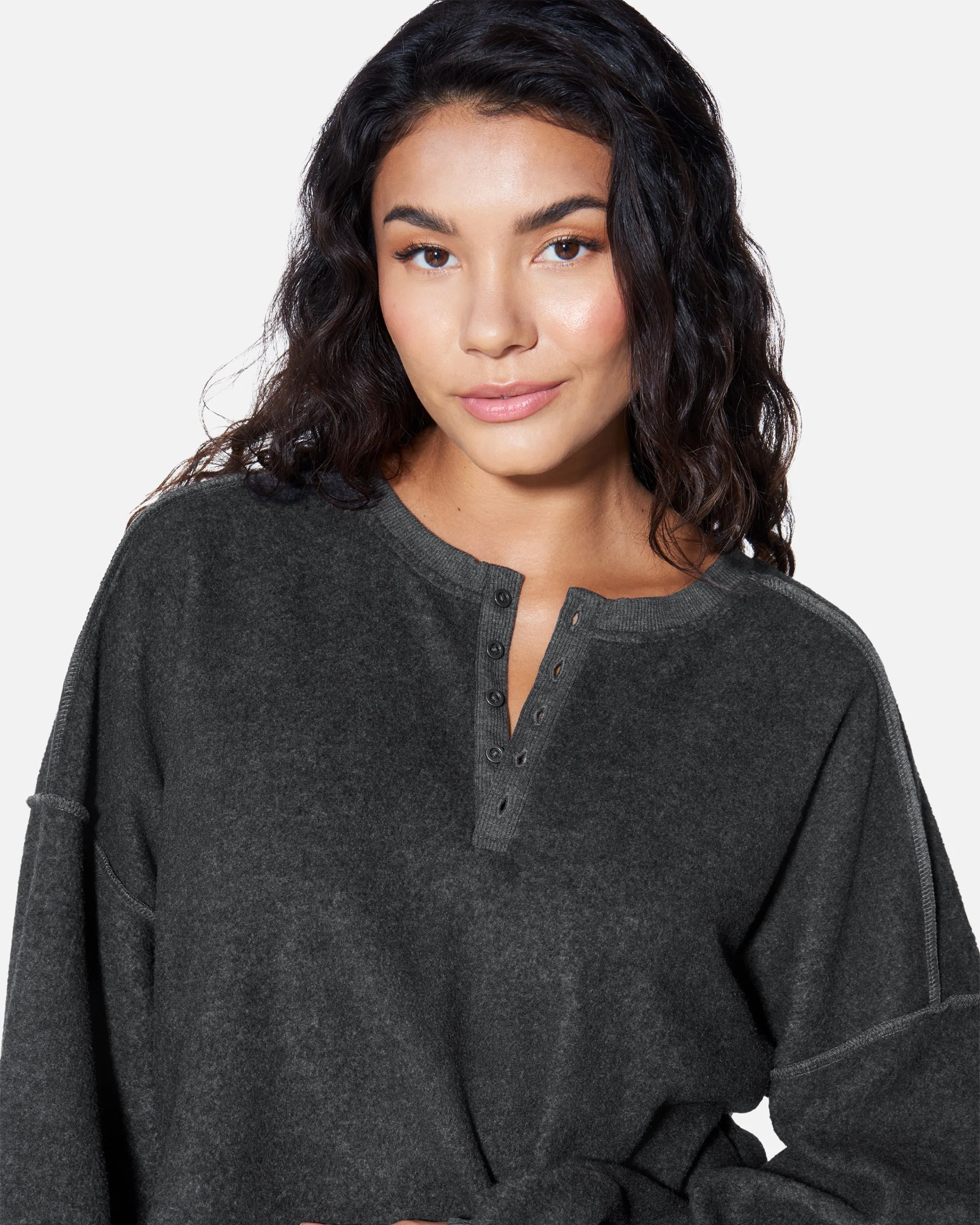 ESSENTIAL ALL TIME FAVORITE HENLEY LONG SLEEVE TOP