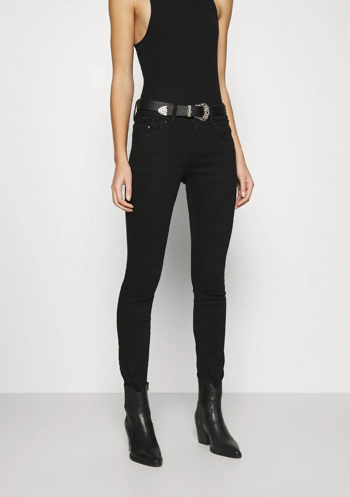 Molly M Black to Black Mid Rise Slim