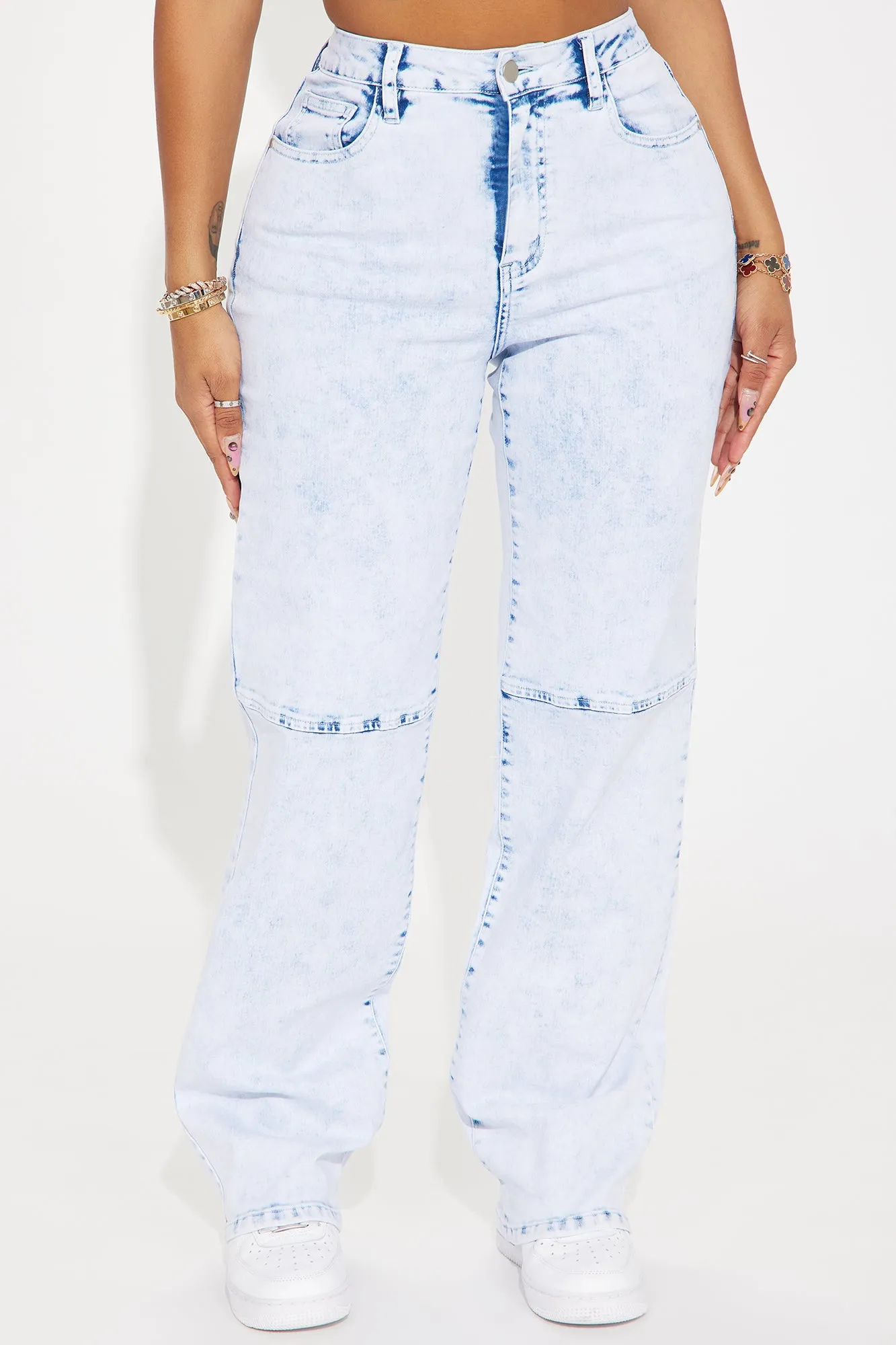 Put You In Your Place Stretch Straight Leg Jeans - Light Wash