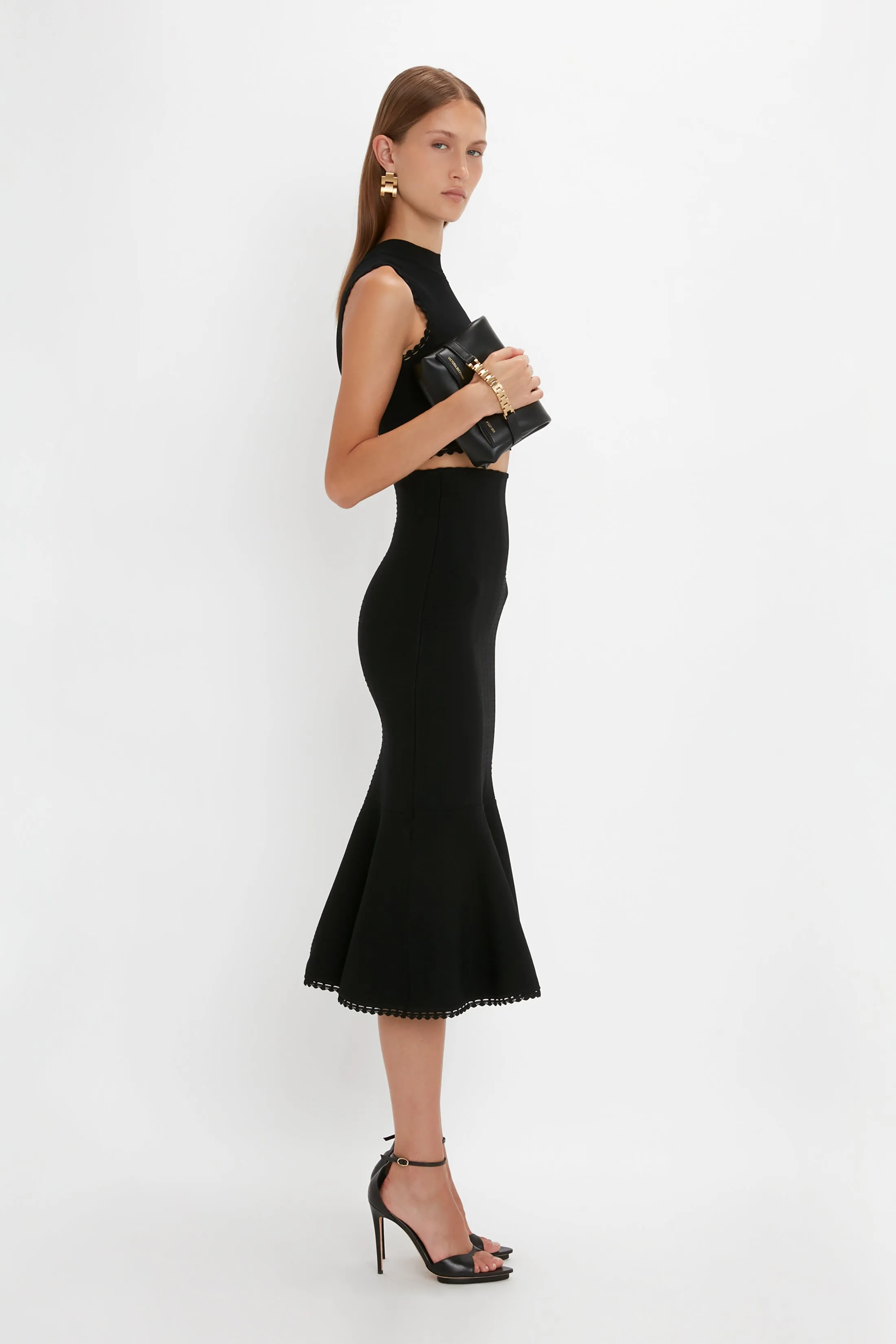 VB Body Scallop Trim Flared Skirt In Black