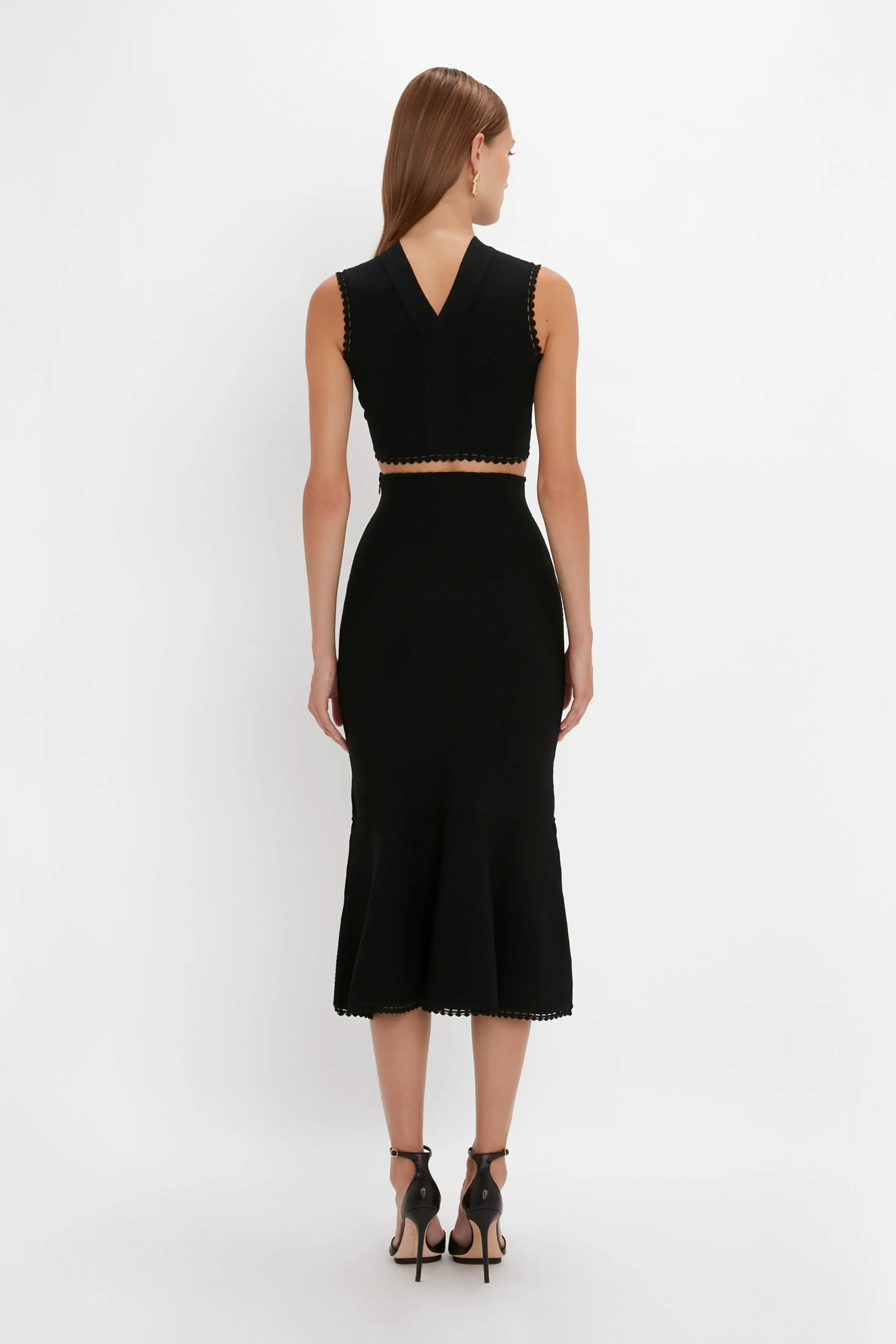 VB Body Scallop Trim Flared Skirt In Black